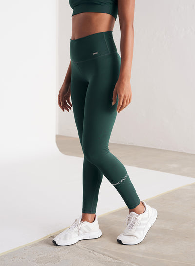[Das Model trägt XS und ist 167cm.]