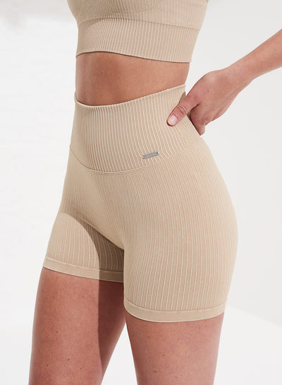 [Das Model trägt XS und ist 174cm.]