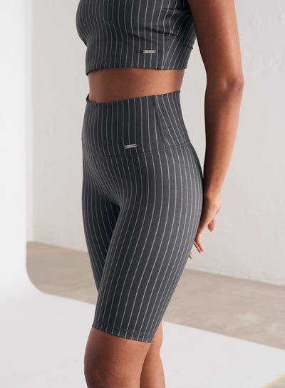 [Das Model trägt XS und ist 167cm.]